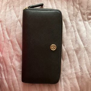 Tory Burch Robinson Wallet